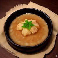 编辑老白的肖像，留着胡茬的男性在电脑前，屏幕显示着数据库表格，背景是工作室的绿植